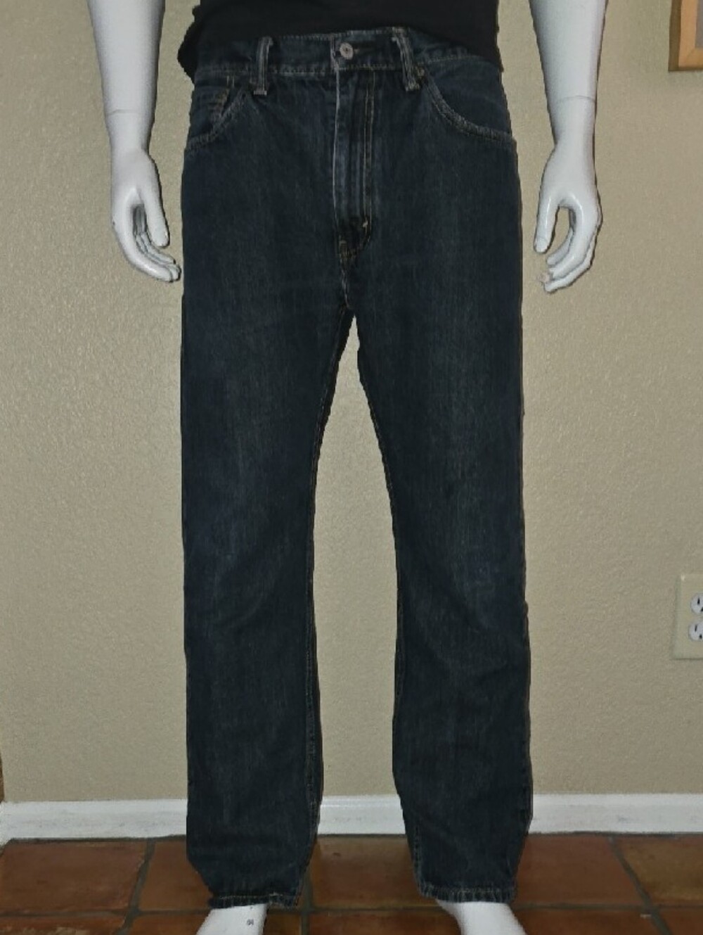Levi's Men's 505 Relaxed Jeans in Blue Denim W 36 x L 32 - Picture 2 of 4